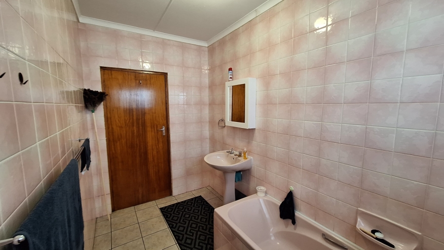 4 Bedroom Property for Sale in Port Owen Western Cape